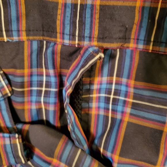 Mens Columbia omni shade, plaid, size 4x.  In good condition. - Picture 9 of 10